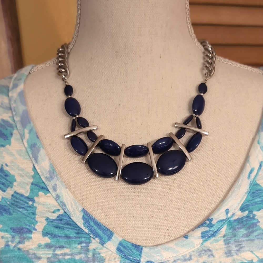Charming Charlie Elegant Silvertone Blue Necklace NWT